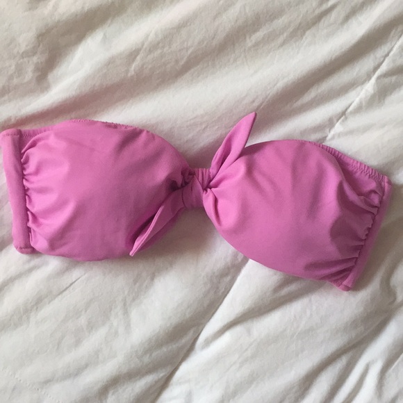 Victoria's Secret Other - Victoria secret bikini top🌼